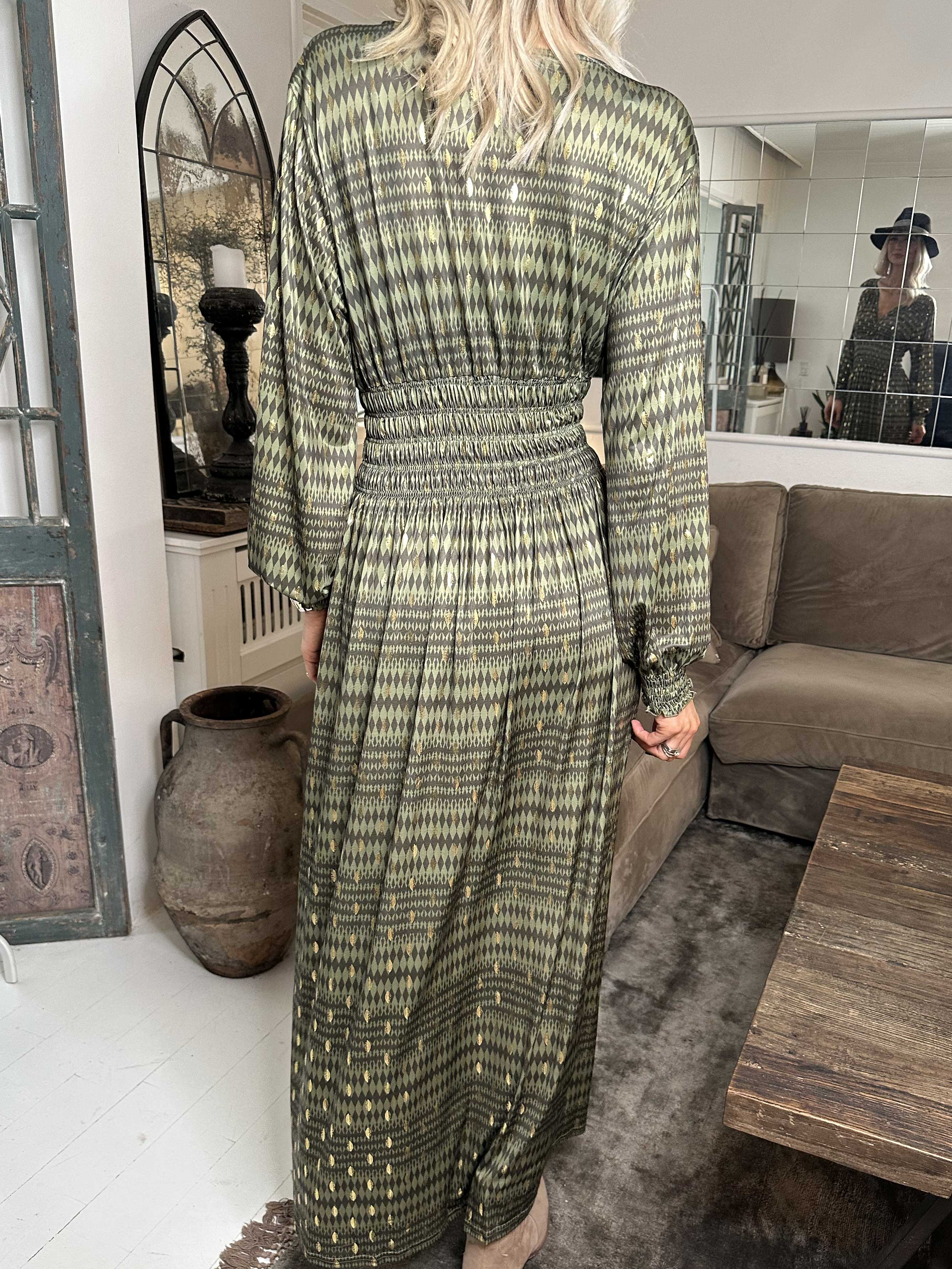 Pams Stripe L/S - Elastisk mønstret kjole med gulddetaljer